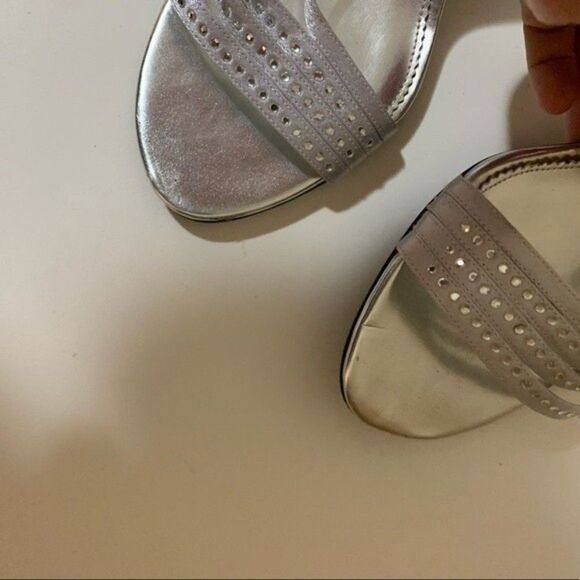 Touch‎ of Nina Silver Strappy Heels Size 7 - Picture 2 of 5